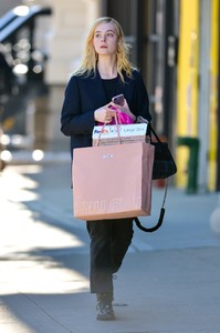 54457181_elle-fanning-4.jpg