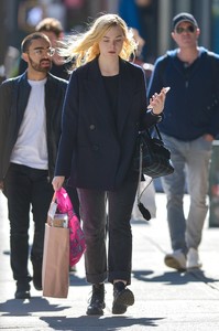 54457263_elle-fanning-8.jpg