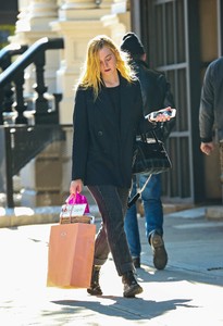54457270_elle-fanning-10.jpg