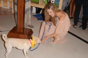 54548406_hqcelebcorner-013.jpg
