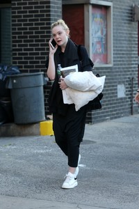 54549366_elle-fanning-7.jpg