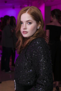 54632372_ellie-bamber-8.jpg