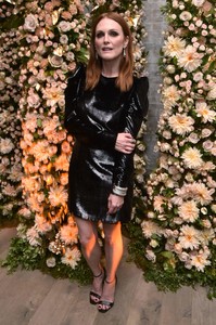 55033308_hqcelebcorner-636554421.jpg