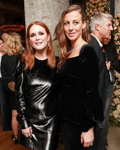 55033335_hqcelebcorner-636554425.jpg