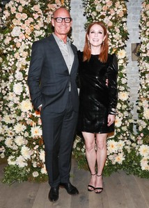 55033541_hqcelebcorner-636554441.jpg