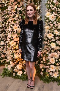 55033583_hqcelebcorner-636554445.jpg