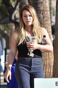 55062698_vn_hilary_duff__833406.jpg