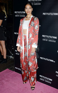 55097171_shanina-shaik-0006.jpg