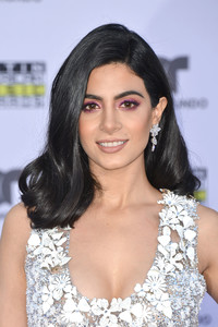 55250012_emeraude-toubia_26-10-2017_dafdaw0001.jpg