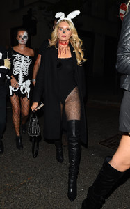 55294516_hqcelebcorner-8.jpg