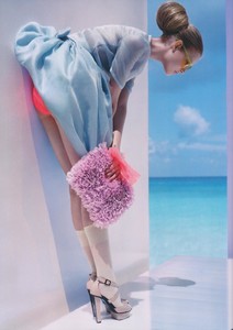 59942_uk_vogue_febuary_2008_light_and_fantastic_suvi_koponen_ph_javier_vallhonrat_07_122_573lo.thumb.jpg.bea44aa6d874fd00feb0504ed49803de.jpg