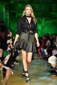 Martha+Hunt+Elie+Saab+Runway+Paris+Fashion+p7_09w67Crrx.jpg