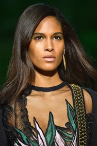 Cindy+Bruna+Elie+Saab+Runway+Paris+Fashion+yuX4LzDKHYTx.jpg