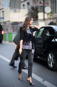    emrata011017BZNimage104.jpg