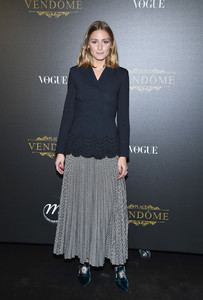 Olivia+Palermo+Irving+Penn+Exhibition+Private+awHIuW1Biuvx.jpg