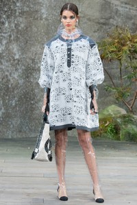 Pauline Hoarau at Chanel Spring 2018 RTW PFW 1.jpg