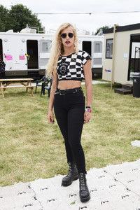 Alice+Dellal+Ray+Ban+Rooms+Barclaycard+Presents+VOGCqzSn5Rkx.jpg