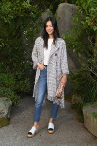 Liu+Wen+Chanel+Photocall+Paris+Fashion+Week+621OI8JJ-Eux.jpg