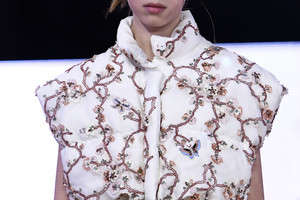 Moncler+Gamme+Rouge+Runway+Paris+Fashion+Week+KOh6NCqcnKKl.jpg