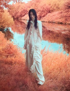 59d5300582c37_VogueChinaOctober2017-8.thumb.jpg.148a76d13a66af033b5ae0f09f82cff6.jpg