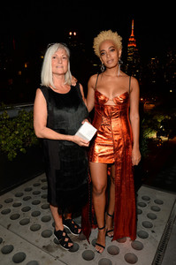 Solange+Knowles+2017+Surface+Travel+Awards+TAvGS_-Qv5Lx.jpg