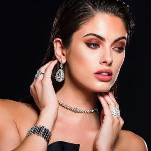 59d99ef8a470e_InstagrampostbySuzanneKalanJewelry_BWspTj5F8X-JPG.thumb.jpg.2f5646ccdeb82a423e627f2d6e5d8069.jpg