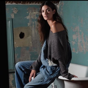 59dd68a66f22e_sophiareynallipmannakedcashmere1.thumb.jpg.ac097e177f7968990384ea1dce8e01ed.jpg