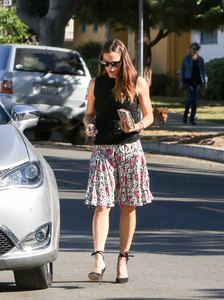 Jennifer+Garner+out+and+about+MrI7nT1XvgAx.jpg
