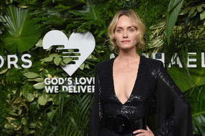 Amber+Valletta+God+Love+Deliver+Golden+Heart+k53T1oURJ8Yx.jpg