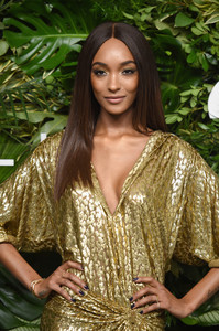 Jourdan+Dunn+God+Love+Deliver+Golden+Heart+VeFg6g8nTPkx.jpg