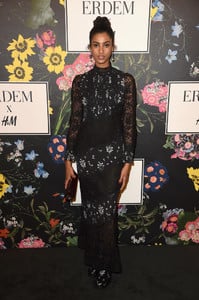 Imaan+Hammam+H+x+ERDEM+Runway+Show+Party+Arrivals+0S34bZSdv2Zx.jpg