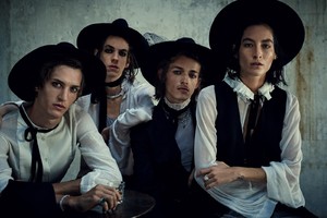 59ea3ef341ef9_VogueGermanyNovember20174.thumb.jpg.81c51ae7d4d3bc1e8495a351c6acd4a3.jpg