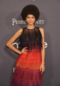 Zendaya+Coleman+3rd+Annual+InStyle+Awards+npHRCOwr8cBx.jpg