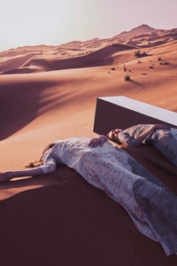 Angelika Banach_Harper’s Bazaar Art Arabia avr 2015g.jpg
