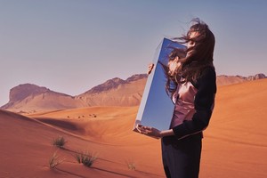 Angelika Banach_Harper’s Bazaar Art Arabia avr 2015c.jpg