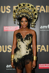 Naomi+Campbell+2017+amfAR+Fabulous+Fund+Fair+WWn26Yn4bUQx.jpg