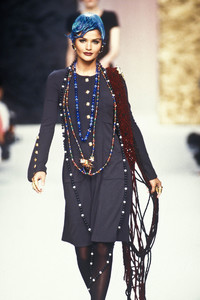5_chanel-hc-fw-1992-6_html.thumb.JPEG.81829288e6a8d25d017d5bbb6b56418f.JPEG