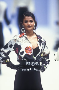 6_byblos-fw-1992-7_html.thumb.JPEG.97b932d2ac36ea0e63306ee7340addc4.JPEG