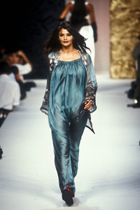 6_chanel-hc-fw-1992-7_html.thumb.JPEG.523b1e5f697f7480091f80b9af64646f.JPEG