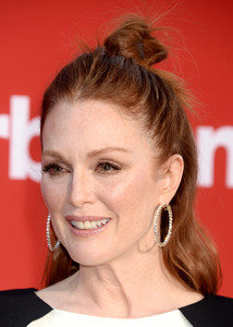 753699254_54828732_picturepub_juliannemoore_22oct2017_suburbicon_4_122_340lo.jpg