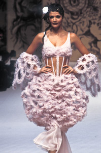 9_chanel-hc-ss-1993-10_html.thumb.JPEG.758cb074ed8a2f312951111b899bab54.JPEG