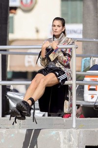 Cindy-Crawford--Photoshoot-on-Santa-Monica-Beach--13.thumb.jpg.faff04e6af3bc0027e1827ba52f62468.jpg
