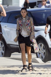 Cindy-Crawford--Photoshoot-on-Santa-Monica-Beach--18.thumb.jpg.6c2b907bb4eb99946daf53261fe85736.jpg