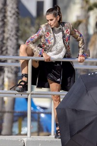 Cindy-Crawford--Photoshoot-on-Santa-Monica-Beach--32.thumb.jpg.6cc49c39044d158289542f10270200a3.jpg