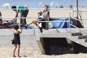 Cindy-Crawford--Photoshoot-on-Santa-Monica-Beach--39.thumb.jpg.94474b5553d90d07cb9c5f47c28148a2.jpg