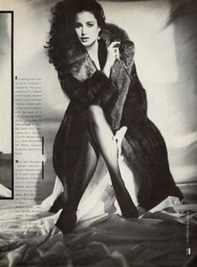 Elgort_Vogue_US_December_1981_04.thumb.jpg.a1a04f9363bacc2004ba9a7a7578bbd1.jpg