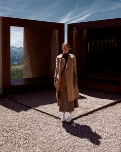 Gala-Magazine-Germany-Tess-Hellfeuer-Andreas-Ortner-4.thumb.jpg.ce2b89c1708e129e3ad8550ffeba90c7.jpg