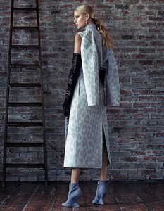 Grazia-Italy-Elisabet-Erm-Xavi-Gordo-11.thumb.jpg.caf9c248e44c91639208e701e2a29730.jpg