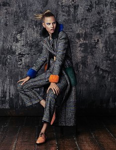 Grazia-Italy-Elisabet-Erm-Xavi-Gordo-14.thumb.jpg.f02e0577eb76d68657085140dd0cb217.jpg