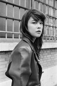 Harpers-Bazaar-Kazakhstan-Mae-Lapres-Stephanie-Volpato-1.thumb.jpg.885853bca25f3668f4ccbf3e215b1097.jpg
